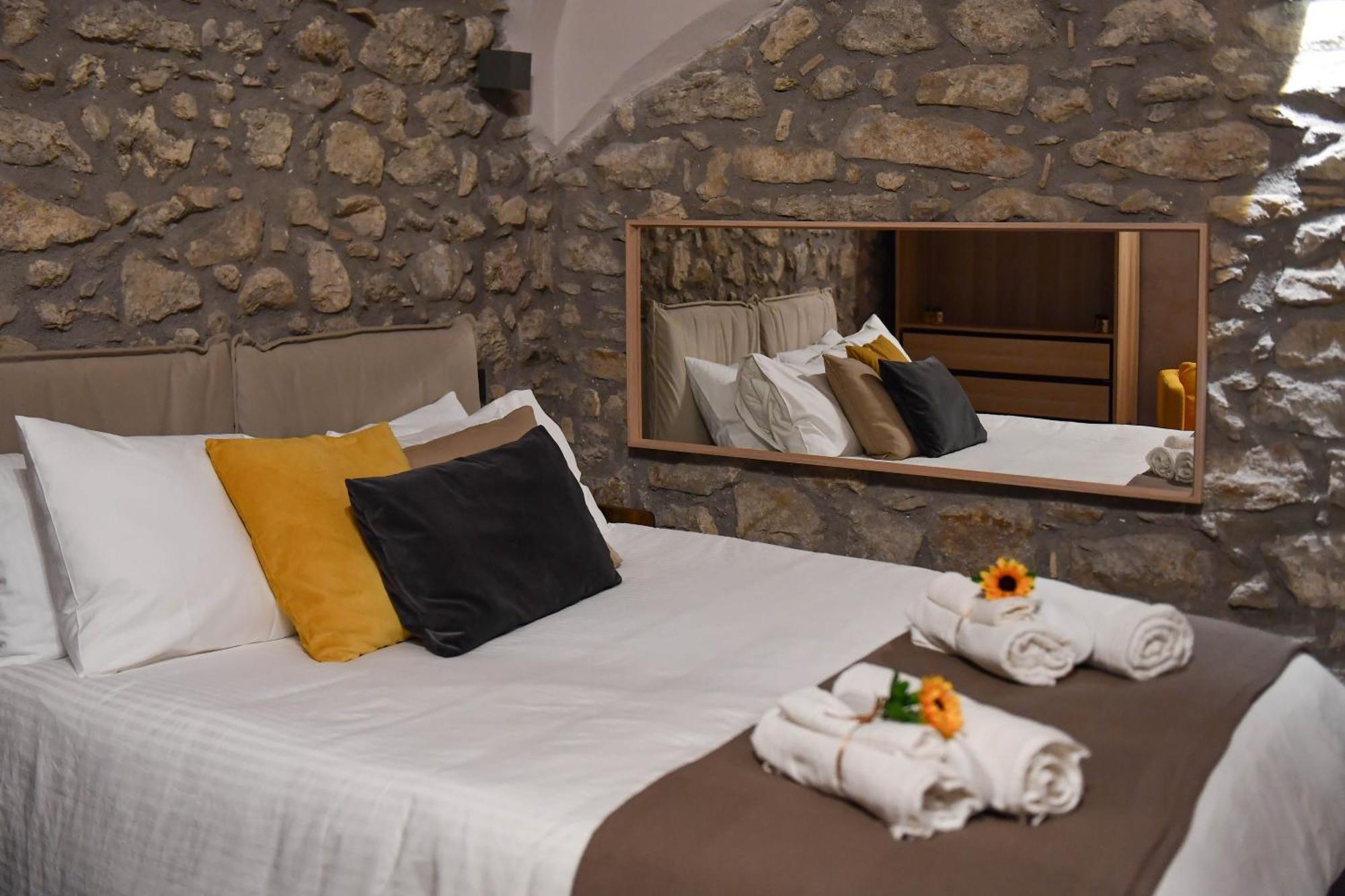 Vicolo72 Hotel Calitri ภายนอก รูปภาพ